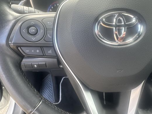 Toyota Corolla 2.0 Hybrid Executive ActivLease financial lease