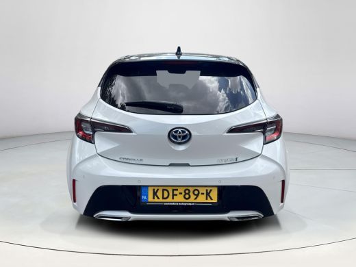 Toyota Corolla 2.0 Hybrid Executive ActivLease financial lease