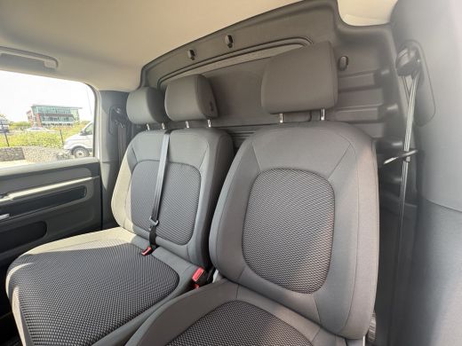 Volkswagen ID. Buzz Cargo Cargo Bulli Limited Edition 286PK | Trekhaak | App Connect | 3 Zits Achteruitrijcamera | App conn... ActivLease financial lease