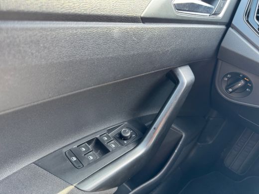 Volkswagen Taigo 1.0 110pk TSI R-Line Business Velgen 'Misano', 18 inch lichtmetaal | Koplampverlichting LED Matri... ActivLease financial lease