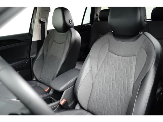 Volkswagen Tayron 1.5 eTSI 150PK DSG-7 Life Edition 7P. | NAVI BY APP | CAMERA | STUUR + STOELVERW. | CLIMATE + CRU... ActivLease financial lease