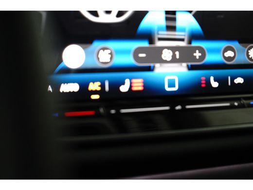 Volkswagen Tayron 1.5 eTSI 150PK DSG-7 Life Edition 7P. | NAVI BY APP | CAMERA | STUUR + STOELVERW. | CLIMATE + CRU... ActivLease financial lease