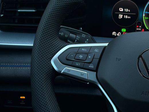 Volkswagen Tayron R-Line Edition | 'App-Connect' draadloze smartphone integratie | Automatische afstandsregeling (A... ActivLease financial lease