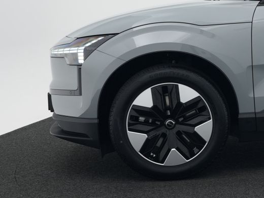 Volvo  EX30 P3 Plus Europa 51 kWh | Elek. Stoelen | Getint Glas | Harman/Kardon | Keyless | Elek kofferklep |... ActivLease financial lease