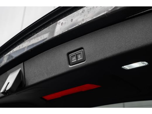 Audi Q5 2.0 TFSI e-hybrid quattro S edition 299 PK | Trekhaak | Luchtvering | Elek. stoelen | LED Koplamp... ActivLease financial lease