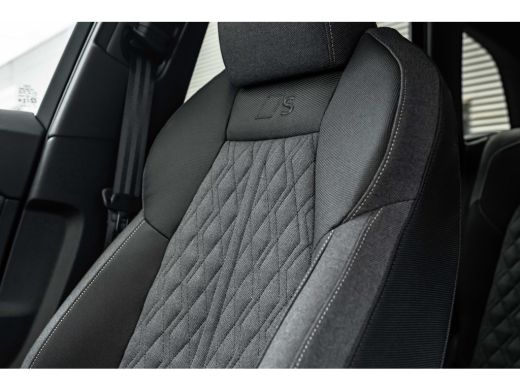 Audi Q5 2.0 TFSI e-hybrid quattro S edition 299 PK | Trekhaak | Luchtvering | Elek. stoelen | LED Koplamp... ActivLease financial lease