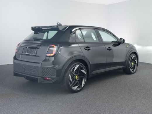Abarth 600e Turismo 240pk DEMO-DEAL! Tot 8 Jaar Garantie! | Sportstoelen | Navigatie by App | Parkeersensoren... ActivLease financial lease