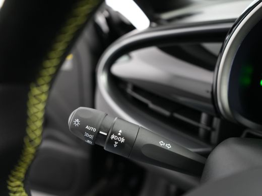 Abarth 600e Turismo 240pk DEMO-DEAL! Tot 8 Jaar Garantie! | Sportstoelen | Navigatie by App | Parkeersensoren... ActivLease financial lease