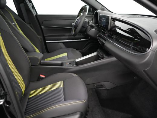 Abarth 600e Turismo 240pk DEMO-DEAL! Tot 8 Jaar Garantie! | Sportstoelen | Navigatie by App | Parkeersensoren... ActivLease financial lease