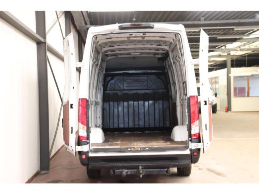 Iveco Daily 35S14V AUTOMAAT L2H2 3500KG TREKVERMOGEN ActivLease financial lease