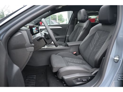 Opel Astra Electric 58 kWh Ultimate DEMO-DEAL! Tot 8 Jaar Garantie! | Schuif-/Kanteldak | Massage | Elektr. ... ActivLease financial lease
