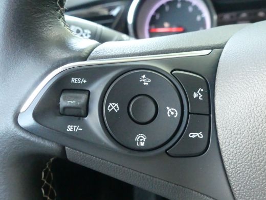 Opel Insignia Sports Tourer 1.5 Turbo Business Executive | TREKHAAK | PARKEERSENSOREN V+A | NAVI | APPLE CARPLA... ActivLease financial lease