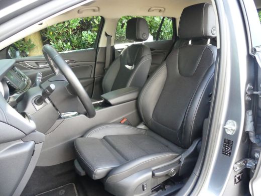 Opel Insignia Sports Tourer 1.5 Turbo Business Executive | TREKHAAK | PARKEERSENSOREN V+A | NAVI | APPLE CARPLA... ActivLease financial lease