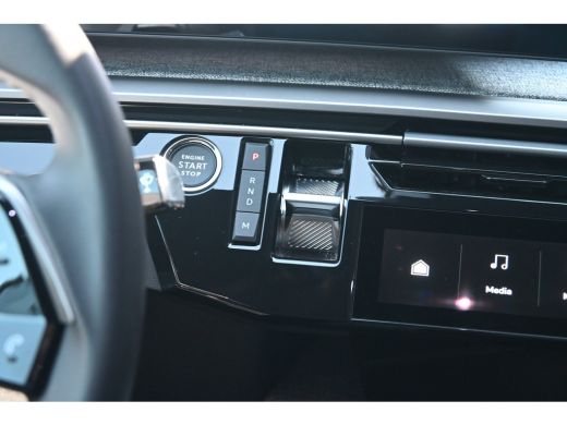 Peugeot 3008 1.2 Hybrid 145 Allure Tot 8 Jaar Garantie! | Achteruitrijcamera | Navigatie | Lane-Assist | Full-... ActivLease financial lease