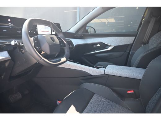 Peugeot 3008 1.2 Hybrid 145 Allure Tot 8 Jaar Garantie! | Achteruitrijcamera | Navigatie | Lane-Assist | Full-... ActivLease financial lease