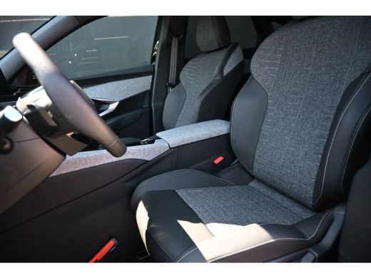 Peugeot 3008 1.2 Hybrid 145 Allure Tot 8 Jaar Garantie! | Achteruitrijcamera | Navigatie | Lane-Assist | Full-... ActivLease financial lease