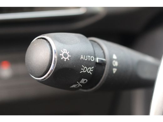 Peugeot 3008 1.6 HYbrid 225 Allure | Camera | Carplay | Navi | DAB | Cruise | Keyless | PDC V&A | Camera | Car... ActivLease financial lease