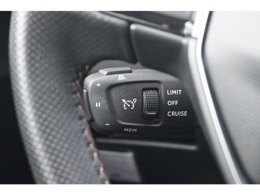 Peugeot 3008 1.6 HYbrid 225 GT | Afn. Trekhaak | Navigatie | Alcantara | Achteruitrijcamera | Climate Control ... ActivLease financial lease