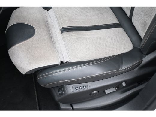 Peugeot 3008 1.6 HYbrid 225 GT | Afn. Trekhaak | Navigatie | Alcantara | Achteruitrijcamera | Climate Control ... ActivLease financial lease