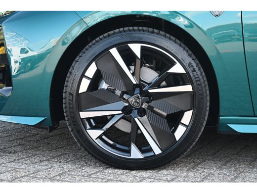 Peugeot 308 1.2 Hybrid 145 e-DCS6 GT DEMO-DEAL! Tot 8 Jaar Garantie! | 360 Camera | Adaptive Cruise | LED-Mat... ActivLease financial lease