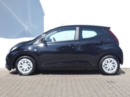 Toyota Aygo 1.0 VVT-i x-play | CAMERA | AIRCO | APPLE CARPLAY / ANDROID AUTO | ActivLease financial lease