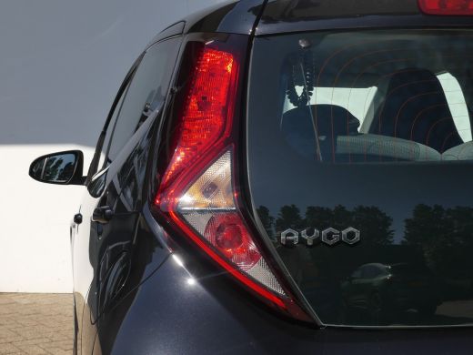 Toyota Aygo 1.0 VVT-i x-play | CAMERA | AIRCO | APPLE CARPLAY / ANDROID AUTO | ActivLease financial lease