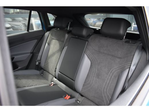 Volkswagen ID.4 Limited Edition 52 kWh 170PK | TREKHAAK | CAMERA | STOEL + VERW. | APP.CONNECT | FULL.LED | CLIMA... ActivLease financial lease
