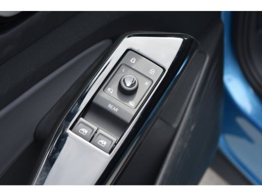 Volkswagen ID.4 Limited Edition 52 kWh 170PK | TREKHAAK | CAMERA | STOEL + VERW. | APP.CONNECT | FULL.LED | CLIMA... ActivLease financial lease