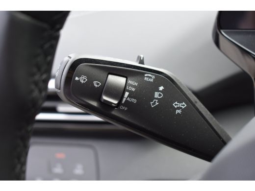 Volkswagen ID.4 Limited Edition 52 kWh 170PK | TREKHAAK | CAMERA | STOEL + VERW. | APP.CONNECT | FULL.LED | CLIMA... ActivLease financial lease