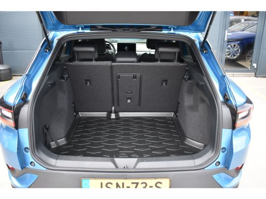 Volkswagen ID.4 Limited Edition 52 kWh 170PK | TREKHAAK | CAMERA | STOEL + VERW. | APP.CONNECT | FULL.LED | CLIMA... ActivLease financial lease
