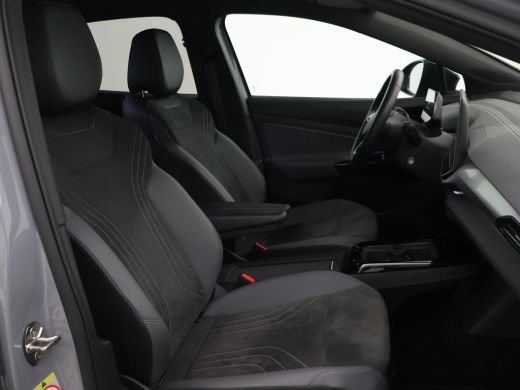 Volkswagen ID.4 LIMITED EDITION 52 kWh + SFEERVERLICHTING | ADAPTIVE CRUISE | CAMERA | STUUR/STOELVERWARMING ActivLease financial lease