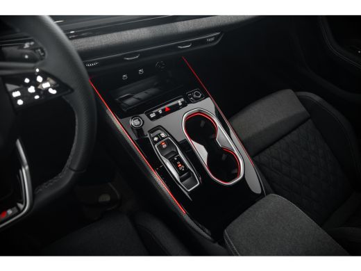 Audi A6 Avant 2.0 TFSI e-hybrid quattro 220 kW | Vierwielbesturing | 360 Camera | Trekhaak | 19" | ActivLease financial lease