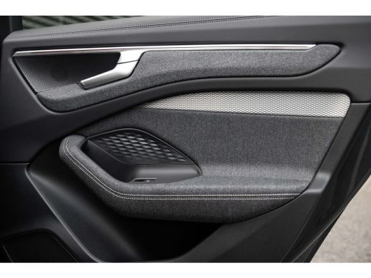Audi A6 Avant 2.0 TFSI e-hybrid quattro 220 kW | Vierwielbesturing | 360 Camera | Trekhaak | 19" | ActivLease financial lease