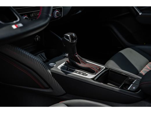 Audi Q2 35 TFSI S Edition 150 PK | Trekhaak | SONOS | Sportstoelen plus | Privacy glas ActivLease financial lease