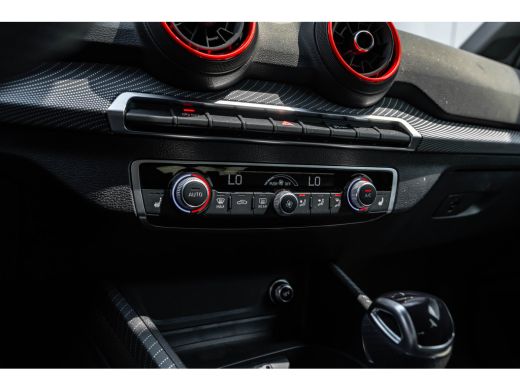 Audi Q2 35 TFSI S Edition 150 PK | Trekhaak | SONOS | Sportstoelen plus | Privacy glas ActivLease financial lease