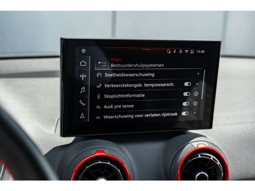 Audi Q2 35 TFSI S Edition 150 PK | Trekhaak | SONOS | Sportstoelen plus | Privacy glas ActivLease financial lease