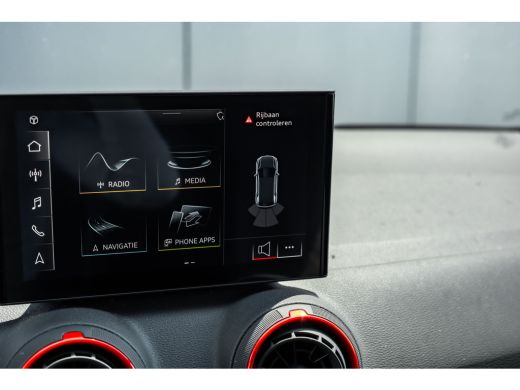 Audi Q2 35 TFSI S Edition 150 PK | Trekhaak | SONOS | Sportstoelen plus | Privacy glas ActivLease financial lease