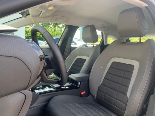 Citroën &euml;-C4 Business 156pk Extended range 54 kWh Airco | AppleCarplay/ Android Auto | Camera | Cruise Adaptie... ActivLease financial lease