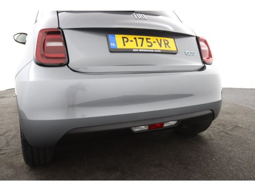 Fiat 500 Icon 42 kWh | SoH 93,7% | Navigatie | Cruise Control | Digitaal Dashboard | Lichtmetalen Velgen |... ActivLease financial lease