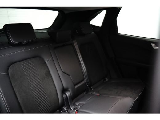 Ford Kuga 2.5 PHEV Active X 243pk | Adaptive Cruise | Dodehoek Detectie | Winterpack ActivLease financial lease