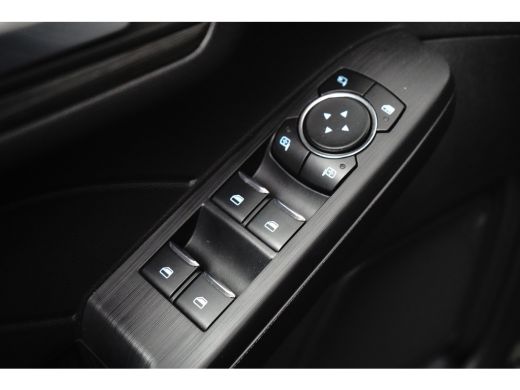 Ford Kuga 2.5 PHEV Active X 243pk | Adaptive Cruise | Dodehoek Detectie | Winterpack ActivLease financial lease