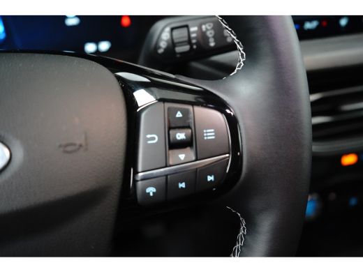 Ford Kuga 2.5 PHEV Active X 243pk | Adaptive Cruise | Dodehoek Detectie | Winterpack ActivLease financial lease