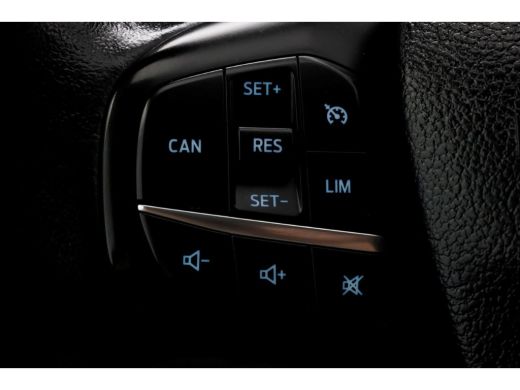 Ford Transit Custom 2.0 TDCI 130pk L2H1 Trend D.C. Airco/Trekhaak 2800kg 02-2019 ActivLease financial lease