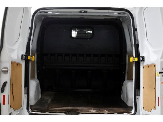 Ford Transit Custom 2.0 TDCI 130pk L2H1 Trend D.C. Airco/Trekhaak 2800kg 02-2019 ActivLease financial lease