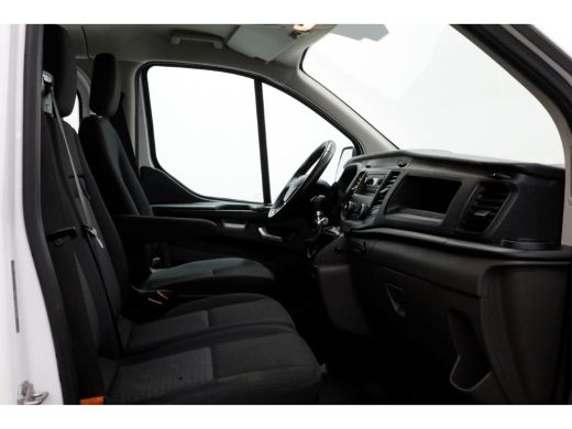 Ford Transit Custom 2.0 TDCI 130pk L2H1 Trend D.C. Airco/Trekhaak 2800kg 02-2019 ActivLease financial lease