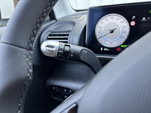 Hyundai Inster Pulse Advanced 42 kWh | WK Deal | Uit voorraad leverbaar! | Keyless entry en start | Adaptieve cr... ActivLease financial lease