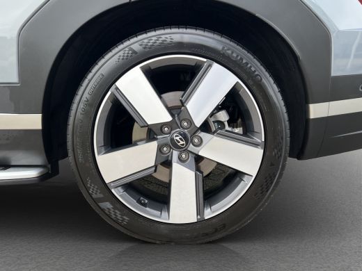 Hyundai Santa Fe 1.6 T-GDI 252pk PHEV Premium Plus 4WD 7p. | Elektrische trekhaak | Sidesteps | Premium Audio | Be... ActivLease financial lease