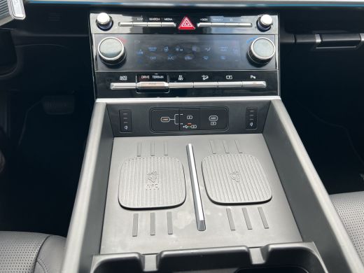 Hyundai Santa Fe 1.6 T-GDI 252pk PHEV Premium Plus 4WD 7p. | Elektrische trekhaak | Sidesteps | Premium Audio | Be... ActivLease financial lease