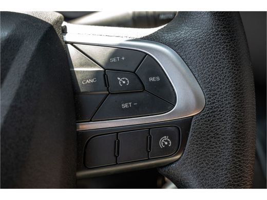 Iveco Daily 35C18 | 3.0L | 180 PK | Bakwagen met laadklep | Zijdeur | Automaat | N1 | Cruise | Airco ActivLease financial lease