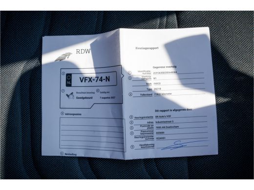 Iveco Daily 35C18 | 3.0L | 180 PK | Bakwagen met laadklep | Zijdeur | Automaat | N1 | Cruise | Airco ActivLease financial lease